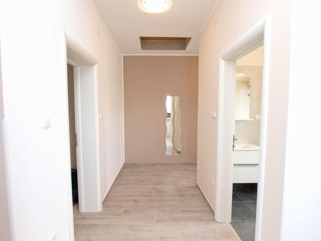Luna Apartment พูลา ภายนอก รูปภาพ